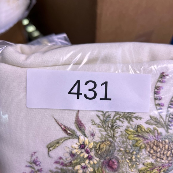 Northern Reflections Women's Cream Floral Bird Embroidered Collared Sweatshirt L - Picture 8 of 8